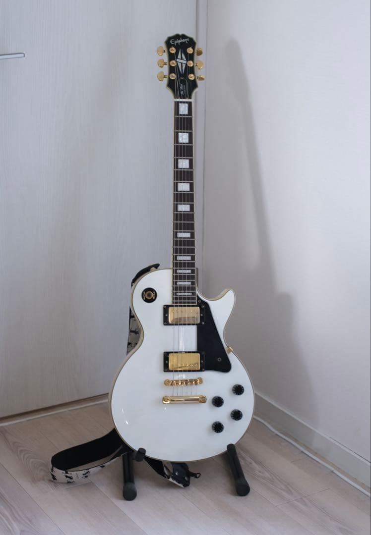 Epiphone レスポールカスタム白 Rolandマイクロキューブその他セット