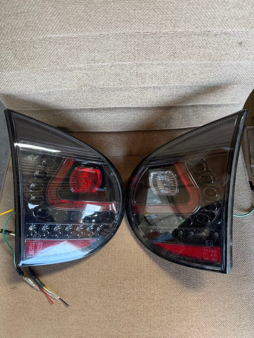 2009年式　ゴルフ5 ライテック　ブラック／スモークテールライト　左右セット