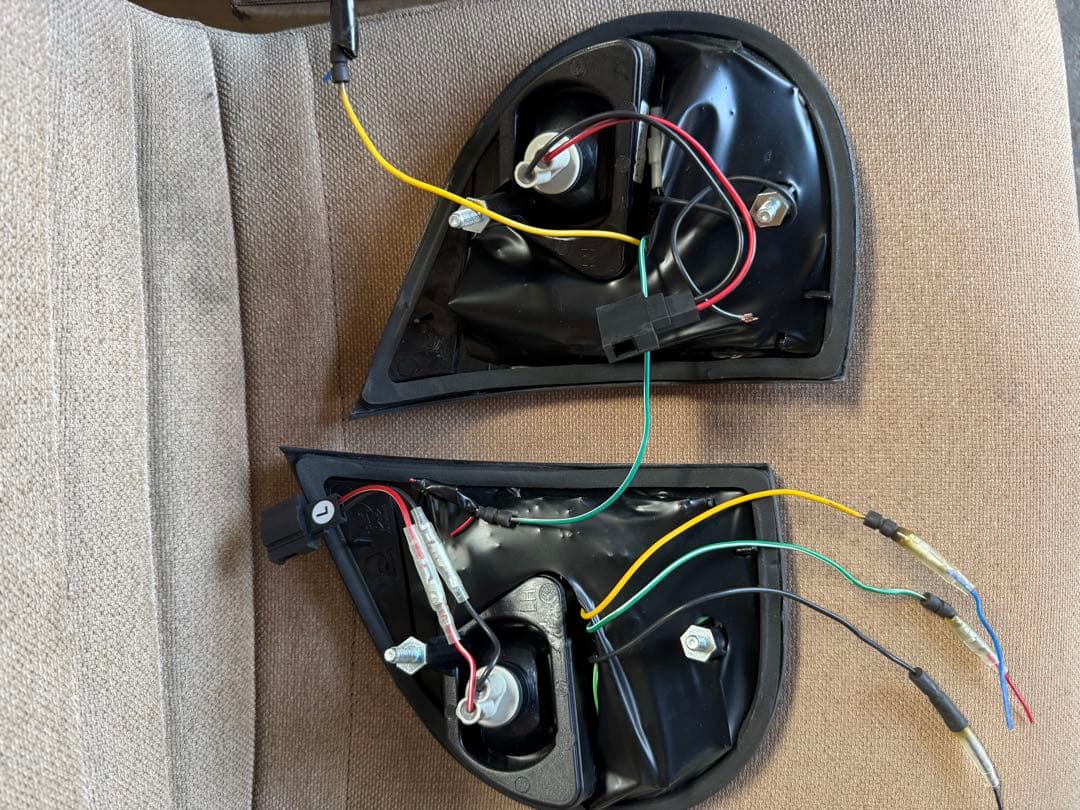 2009年式　ゴルフ5 ライテック　ブラック／スモークテールライト　左右セット