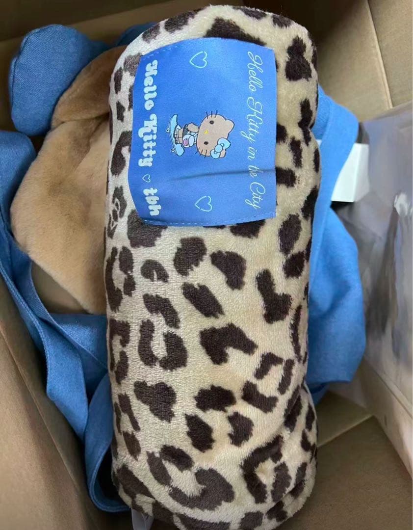 Hello Kitty x TBHトラベルブランケット3点セット新品