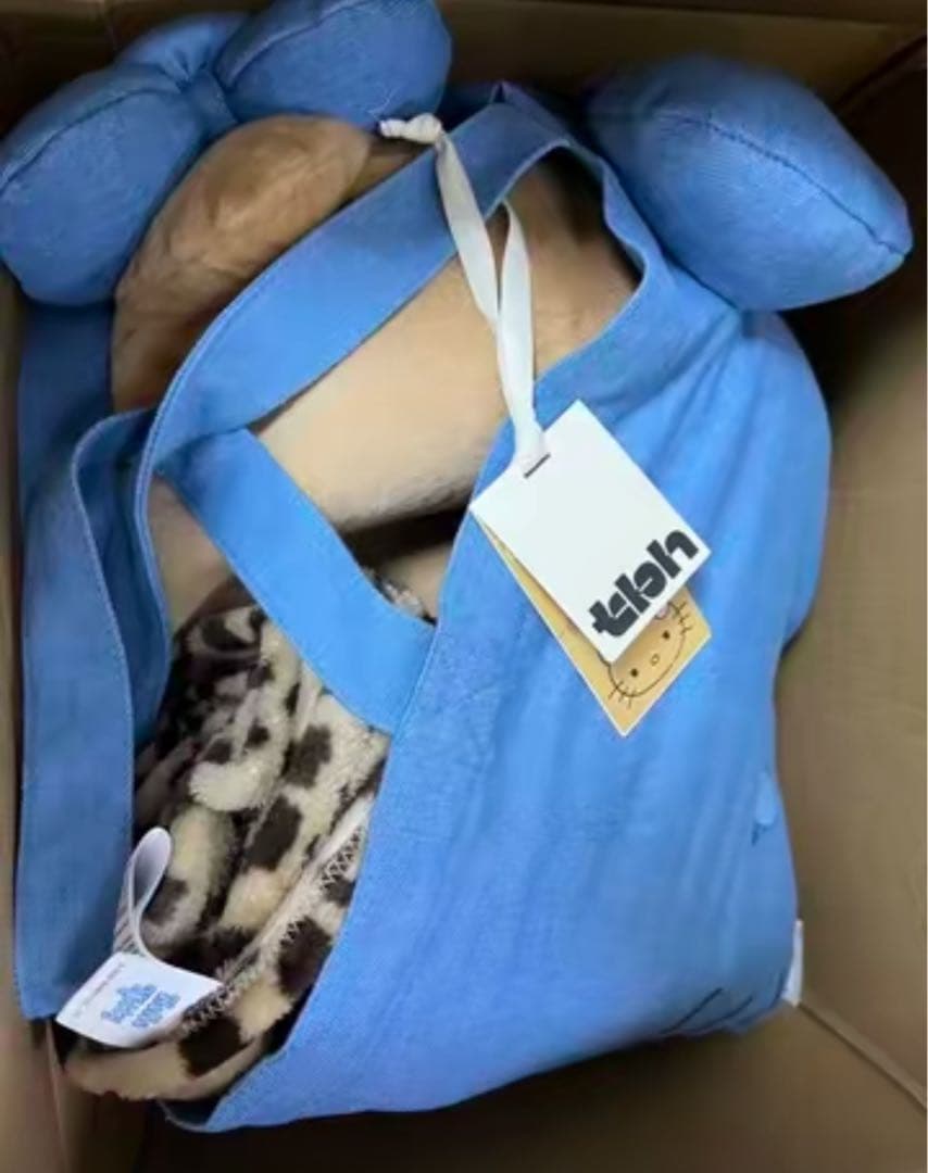 Hello Kitty x TBHトラベルブランケット3点セット新品