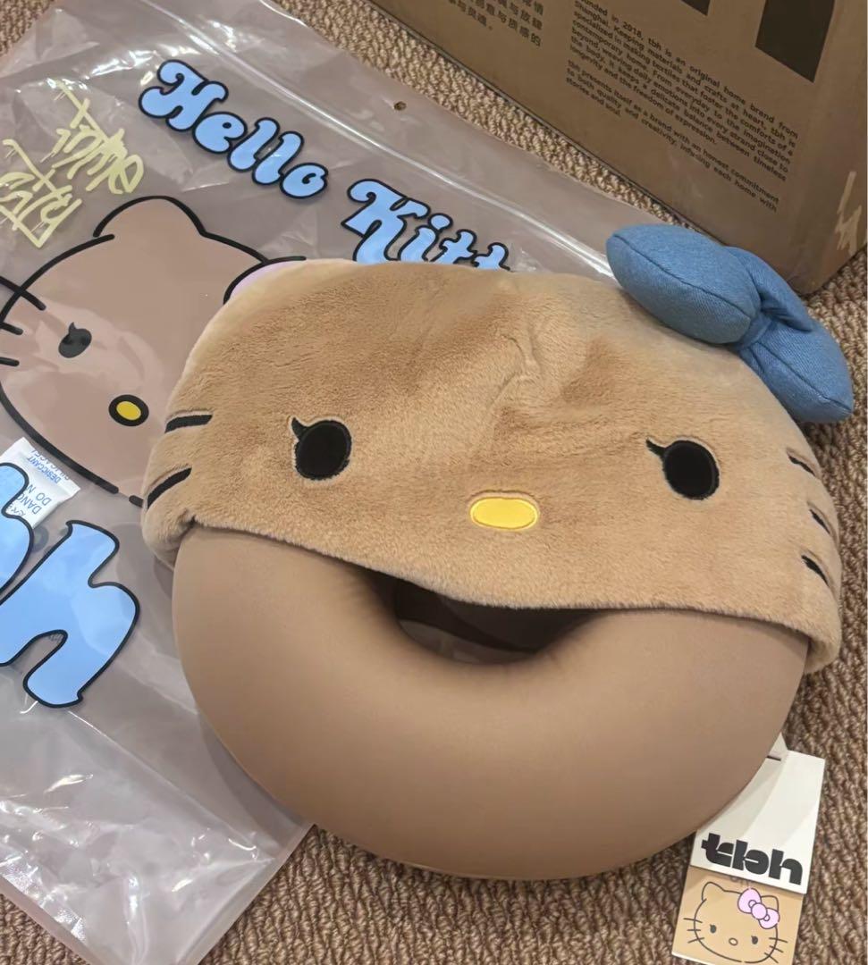 Hello Kitty x TBHトラベルブランケット3点セット新品