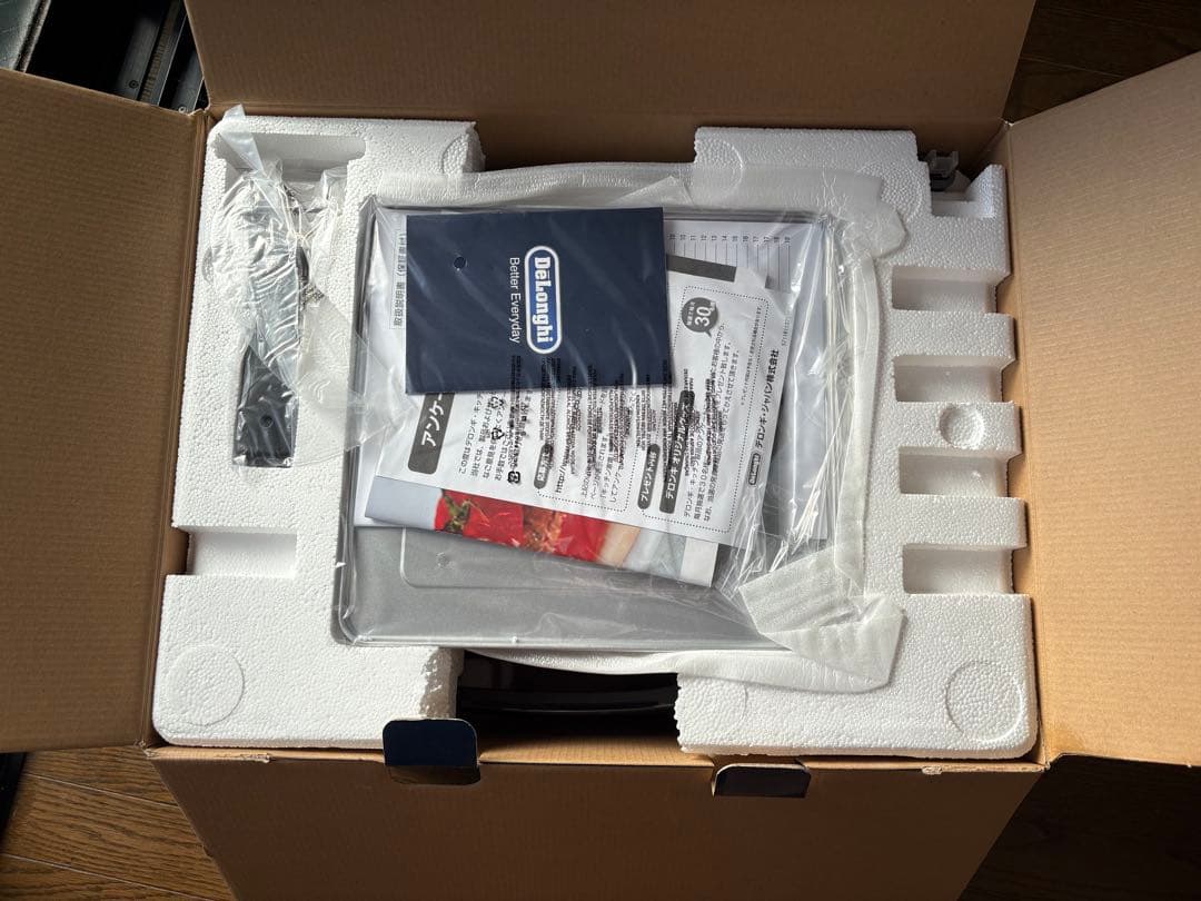 デロンギ　ミニコンベクションオーブン　EO90155J-W