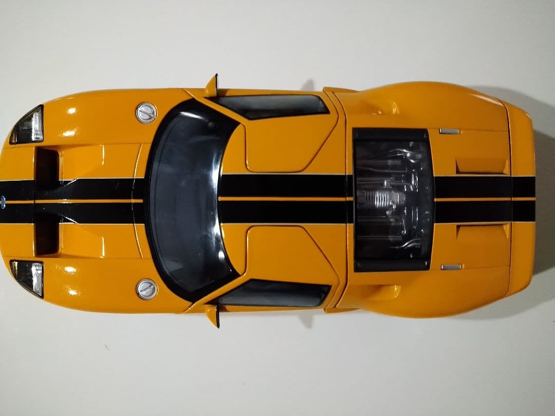 車　ダイキャストミニカー　1/18　フォードＧＴ　ＢＥＡＮＴＡＬＫ　Ｇ.Ｐ