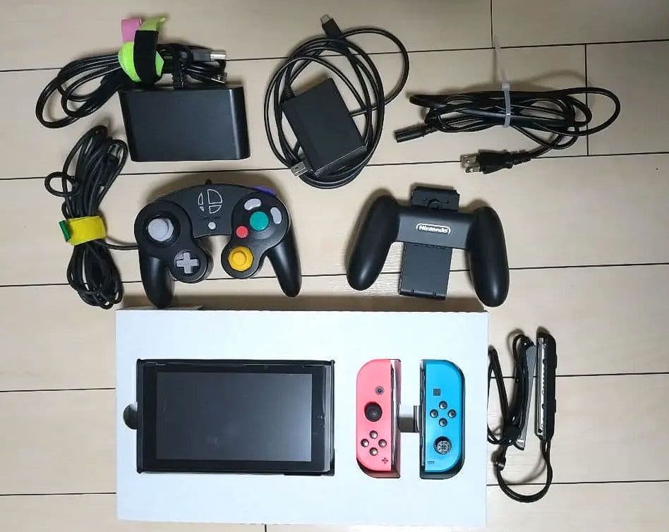 Nintendo Switch本体とコントローラーセット