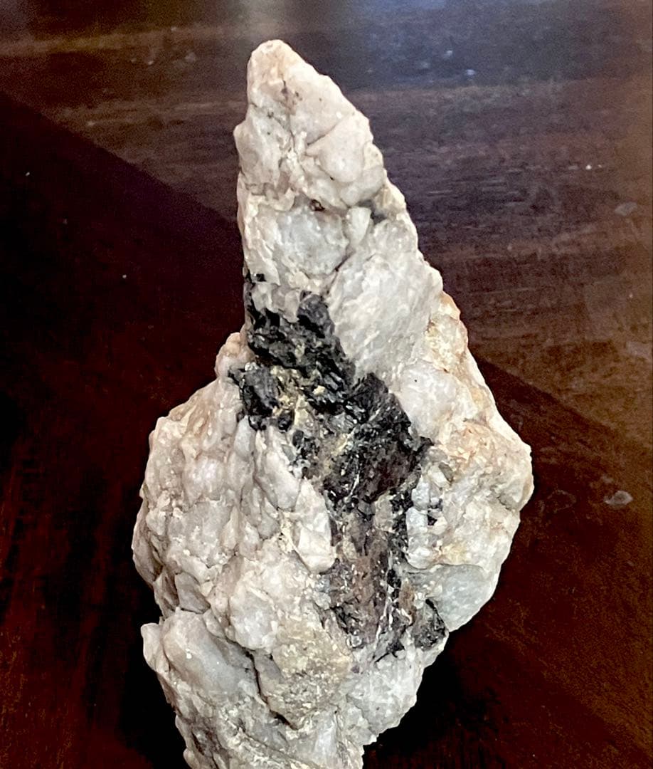 東広島鉱山産 ウルフラマイト（灰重石）石英　付き　標本