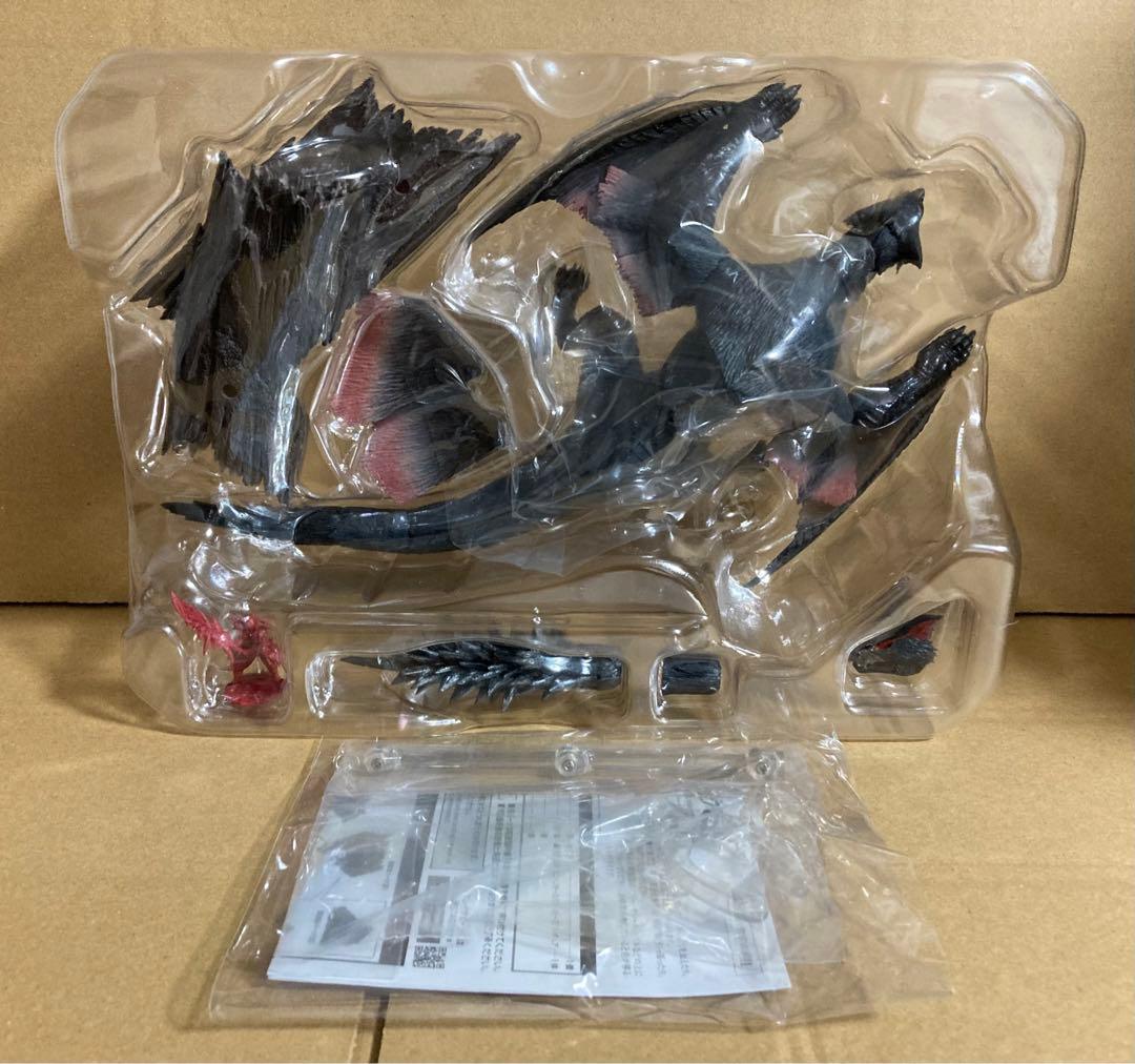 モンスターハンター　S.H.Monster Arts ナルガクルガ　フィギュア