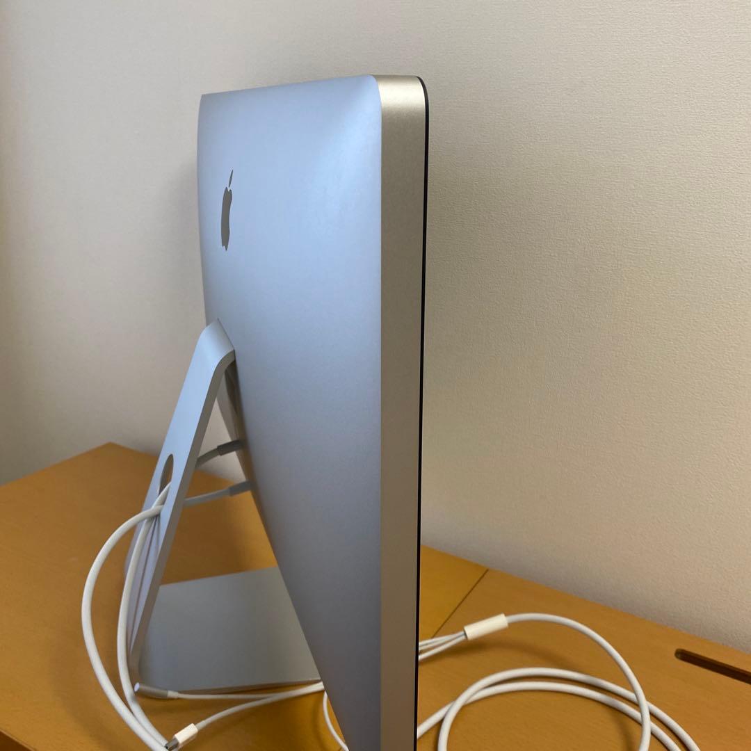 Apple LED Cinema Display 27インチ