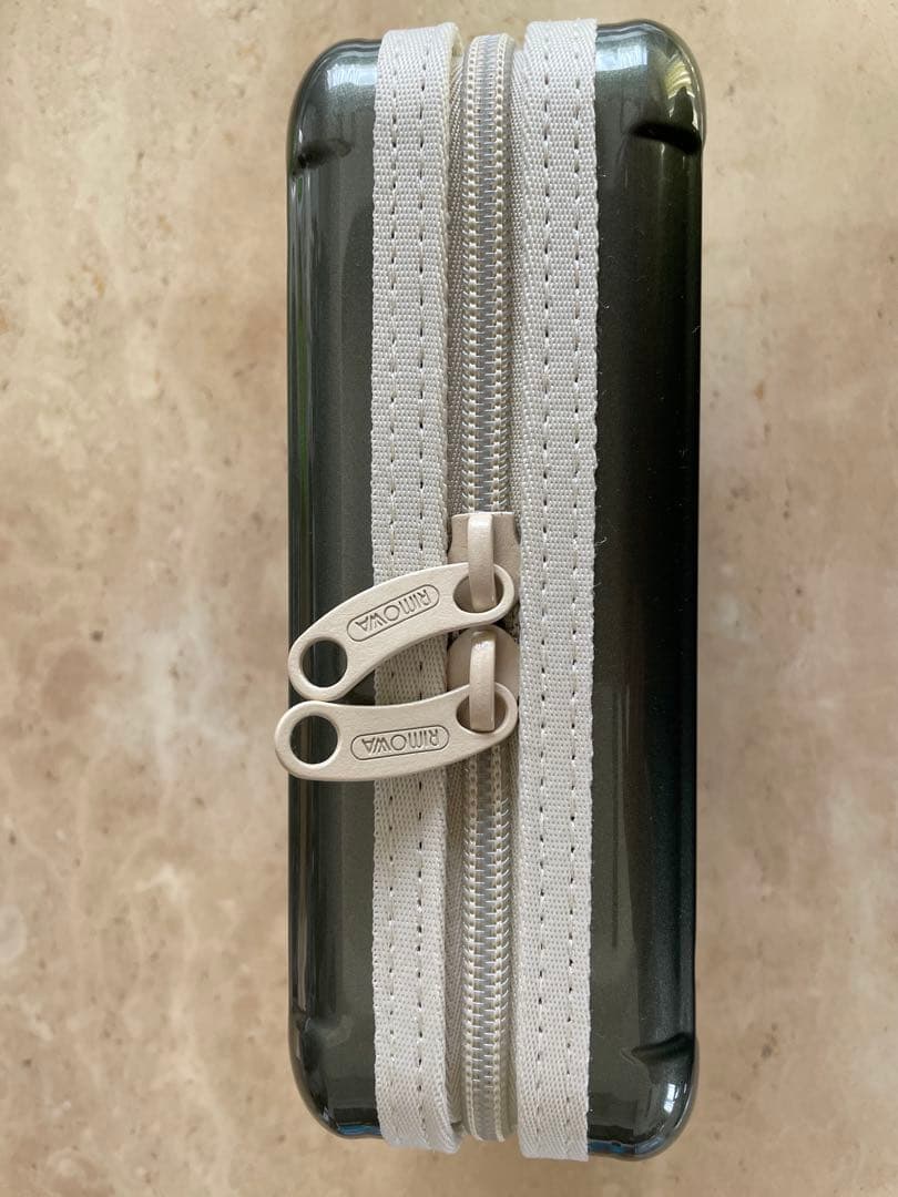 RIMOWA リモワ　ファーストクラスアメニティケース　非売品