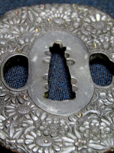 02★武具　刀装具　刀　脇差　銅鍔　金象嵌　菊文　木瓜型　箱付★