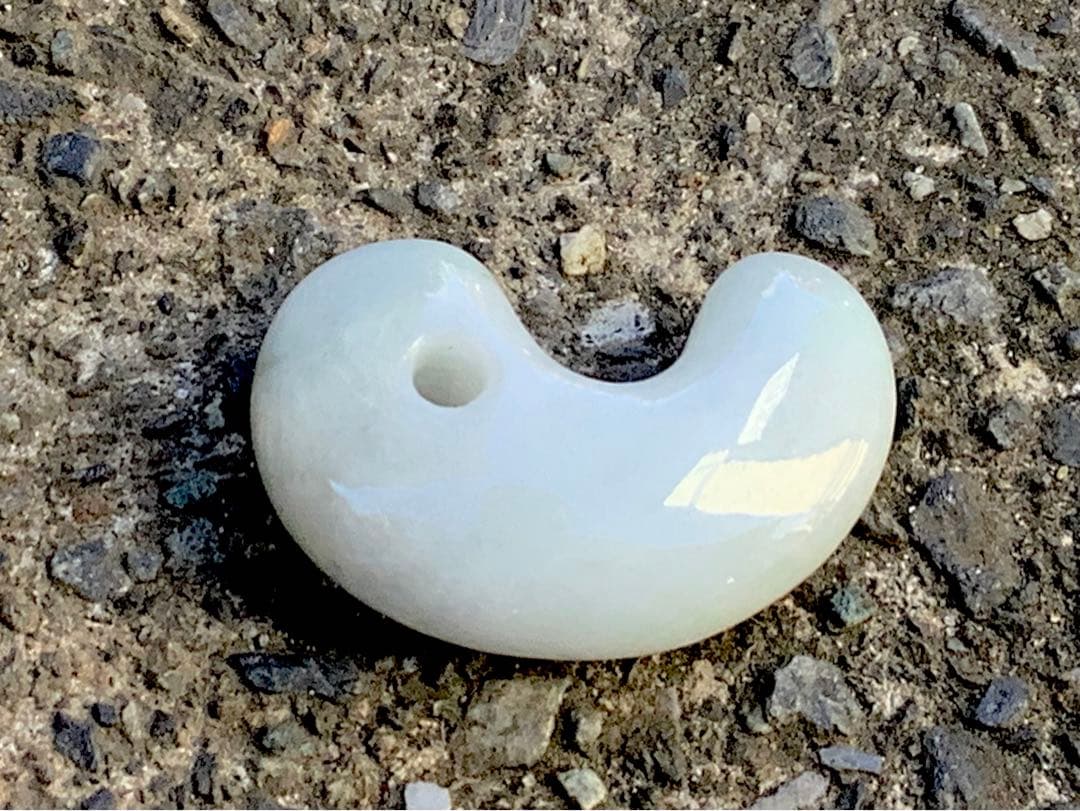 ✳霊神　神からの縁起物　糸魚川翡翠ジェダイト勾玉　本物をお身近に　機械鑑定鑑別付