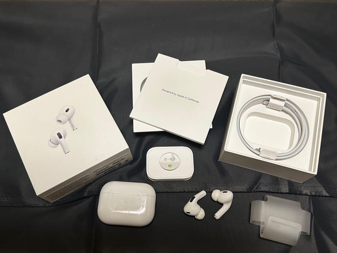 AirPods Pro 2 MagSafe充電ケース（Lightning）付き