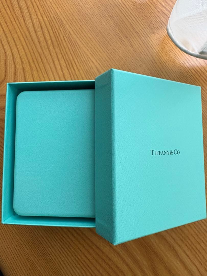 ティファニー・ケース2個・空箱1個・紙袋３枚