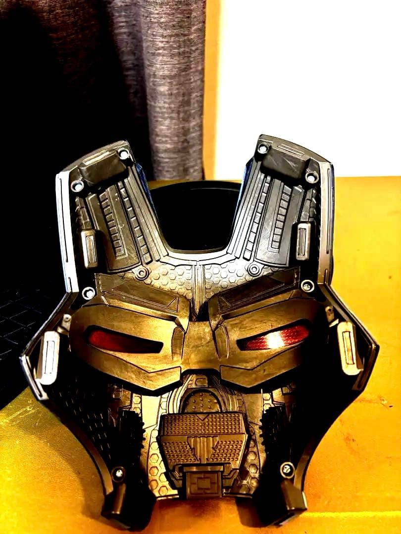 ウォーマシン X パニッシャー ヘルメット ダメージ加工 等身大　1/1