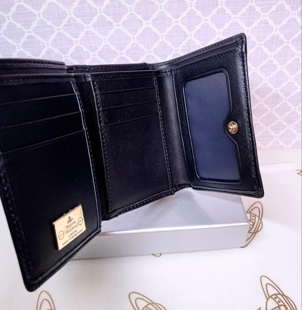 【素敵✨️ショッパー付】新品 ヴィヴィアン・ウエストウッド 三折財布 スムース