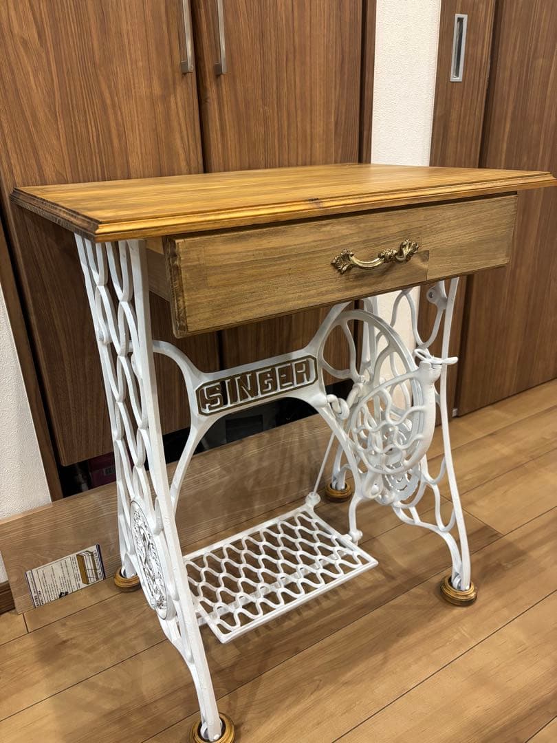 singer ホワイト網足　ミシンテーブル　引き出しつき