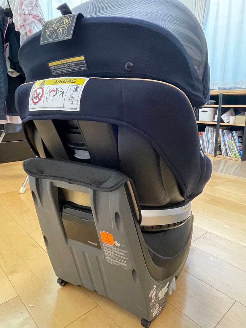 Combi 回転式チャイルドシート ネイビー　取り扱い説明書付き