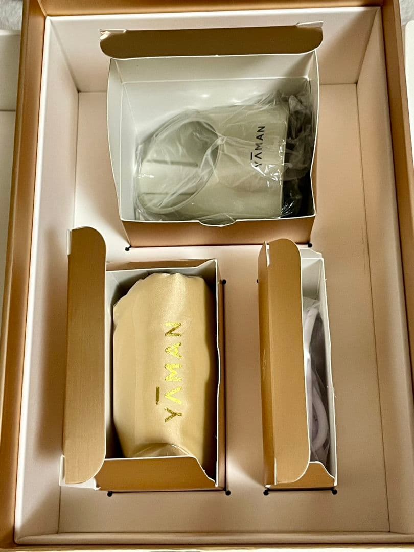 YAMAN 美顔器 フォトプラスシャイニーネオ　専用ジェル付き　✳取扱説明書無し