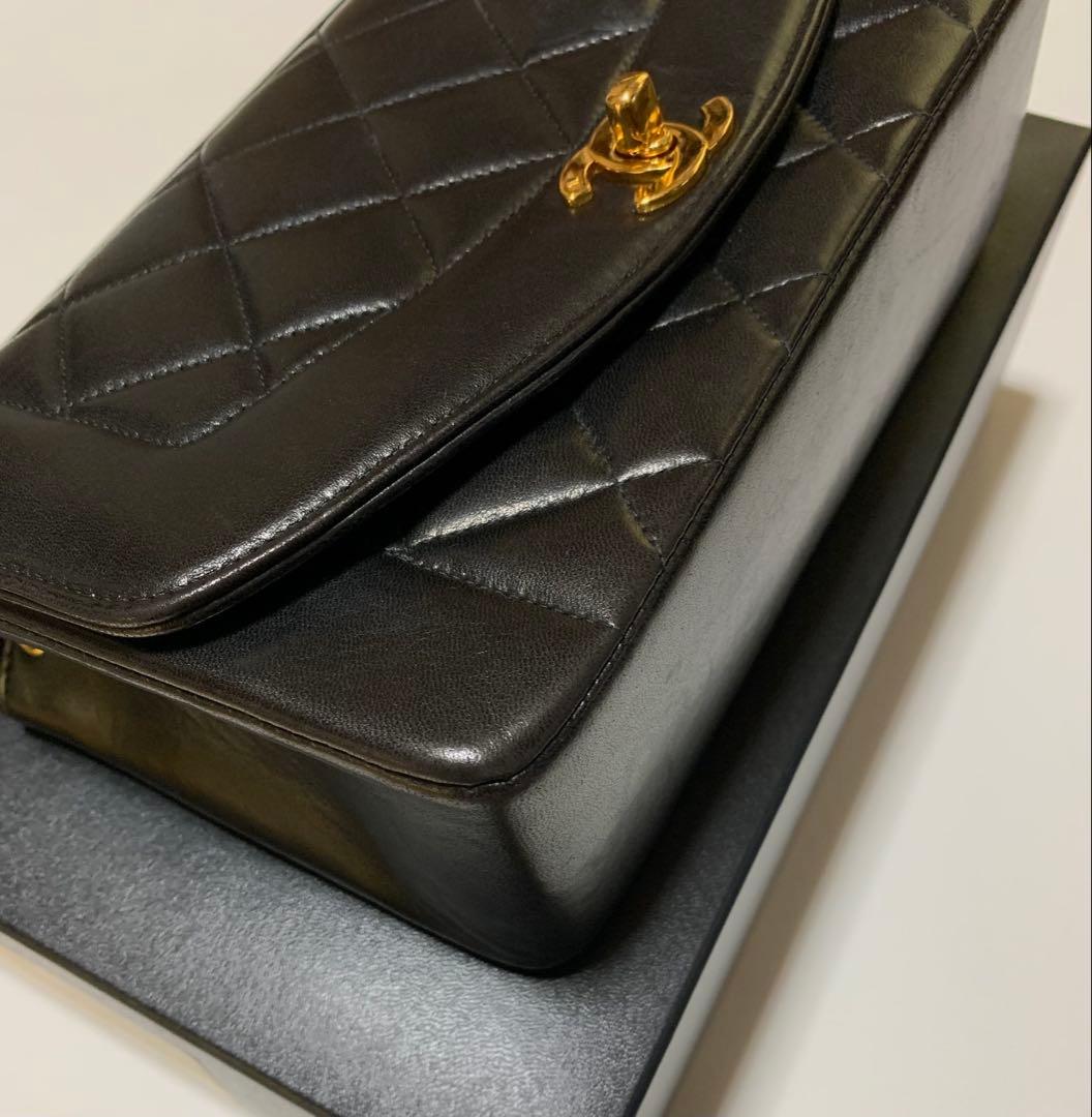 【極美品】CHANELシャネル マトラッセ ダイアナフラップ　ショルダーバッグ