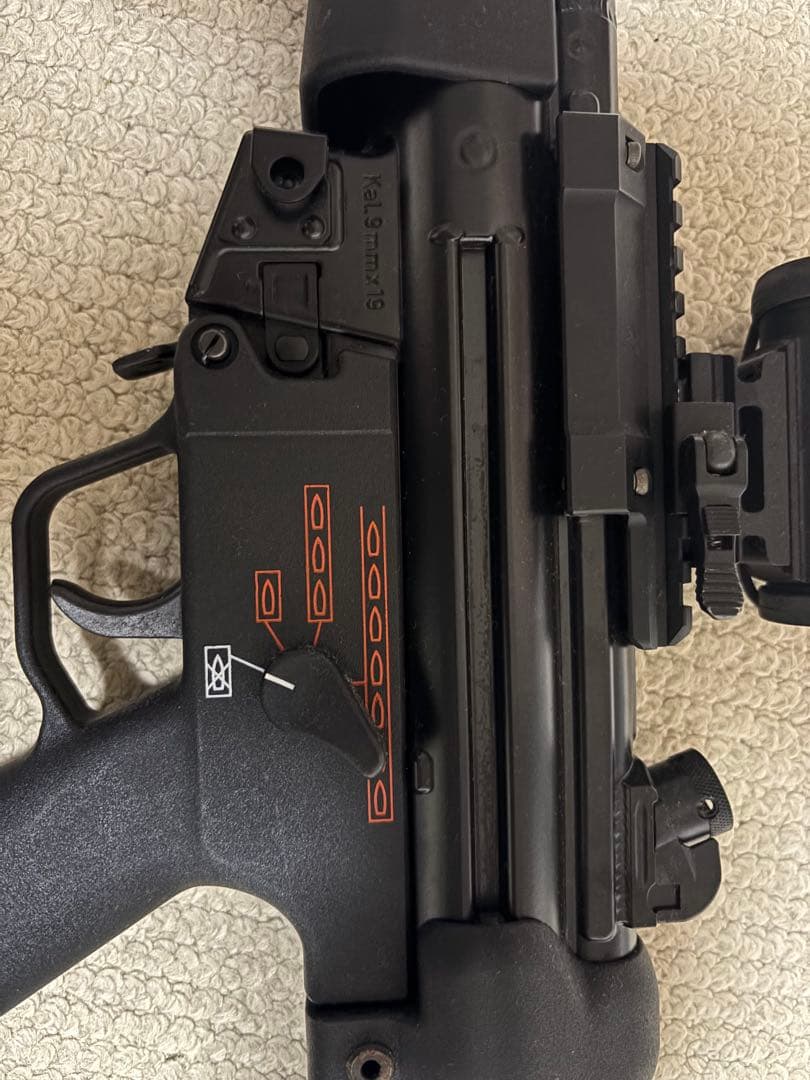 東京マルイ次世代電動ガンMP5 A5マガジン2本付きストック換装期間限定値引中