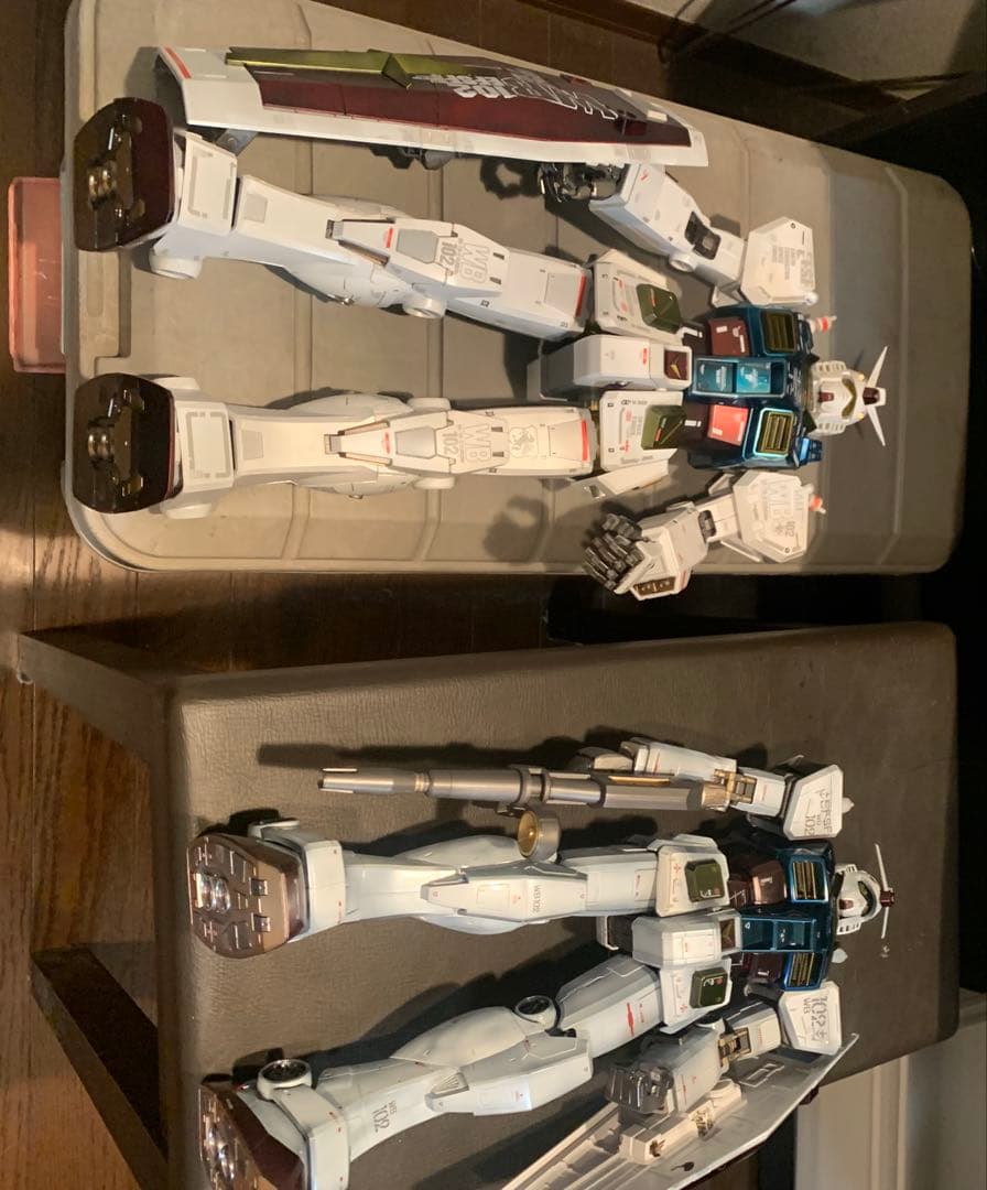 メガサイズ、1/35 ガンダム RX-78-2 海外製（方大競）全塗装。出品。
