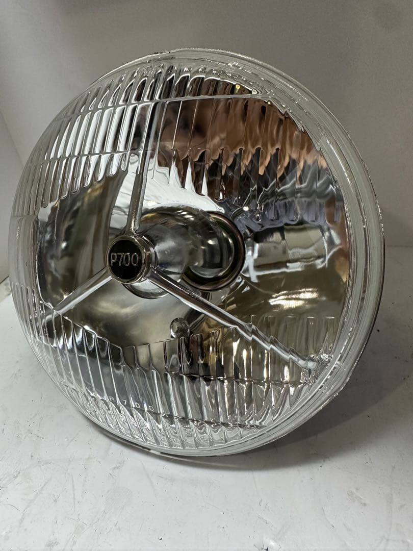 新品/未使用品180π用ルーカス/スリーポイントヘッドライト/検索SR400