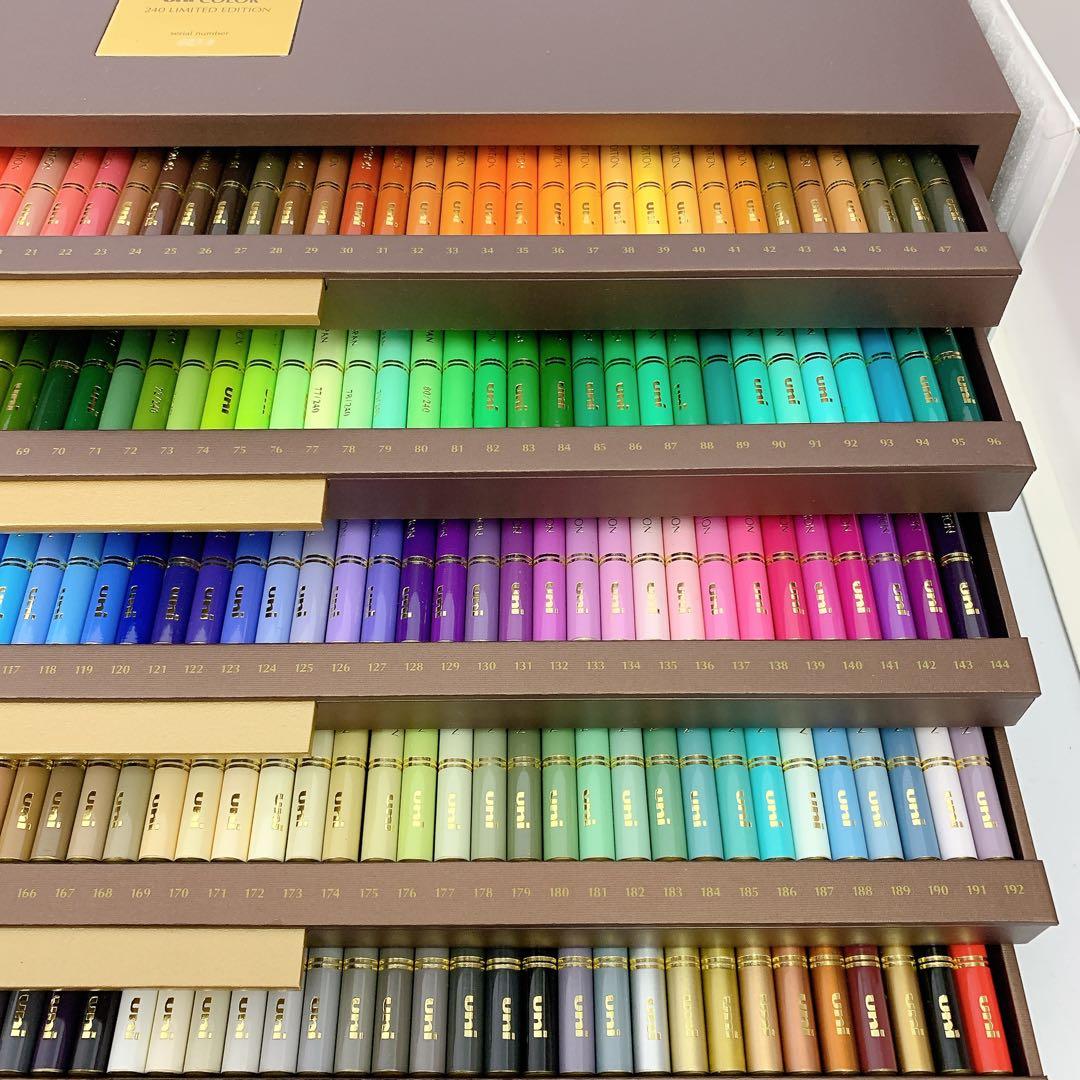 11SAM31【未使用】uni COLOR 色鉛筆 240本 箱付き 文房具