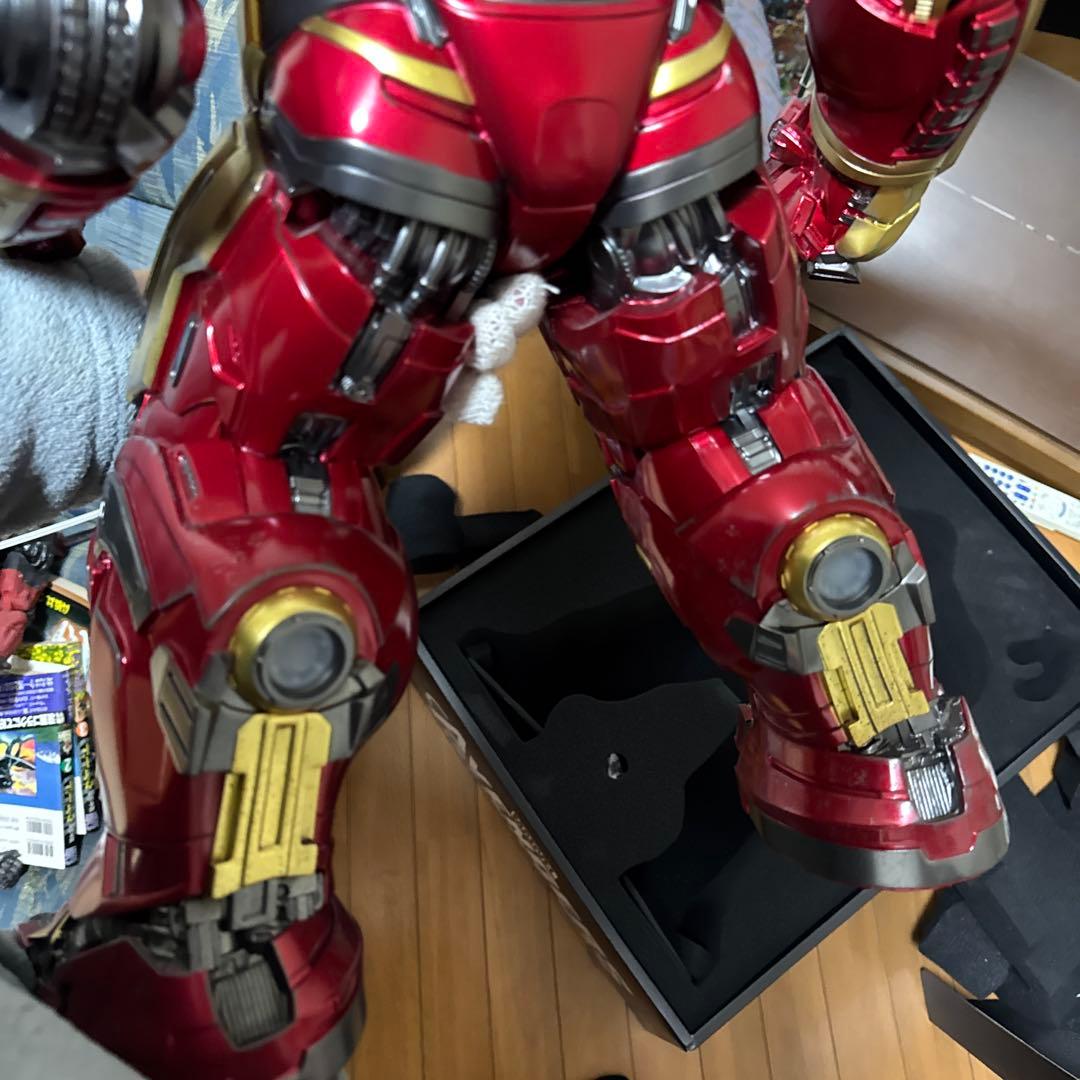 ハルクバスター ホットトイズ