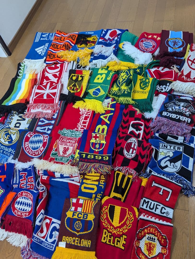 サッカーマフラーセットまとめ売り30本 激レア多数