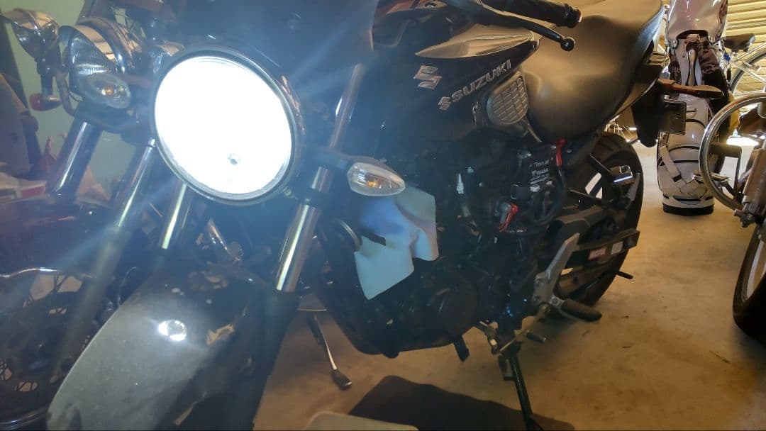 ジクサー150 丸目ヘッドライト(ウインカー装備)