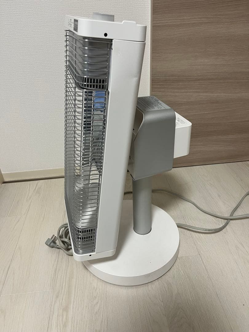 ダイキン セラムヒート ERFT11XS-W 遠赤外線暖房機 電気ストーブ