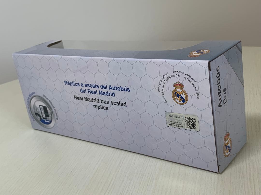 リアル・マドリード バス ミニカー フィギュア