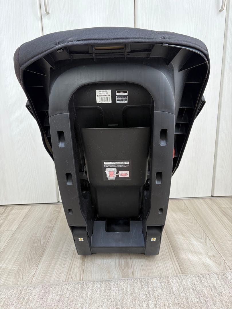 コンビ　combi チャイルドシート　マルゴット　新生児対応可