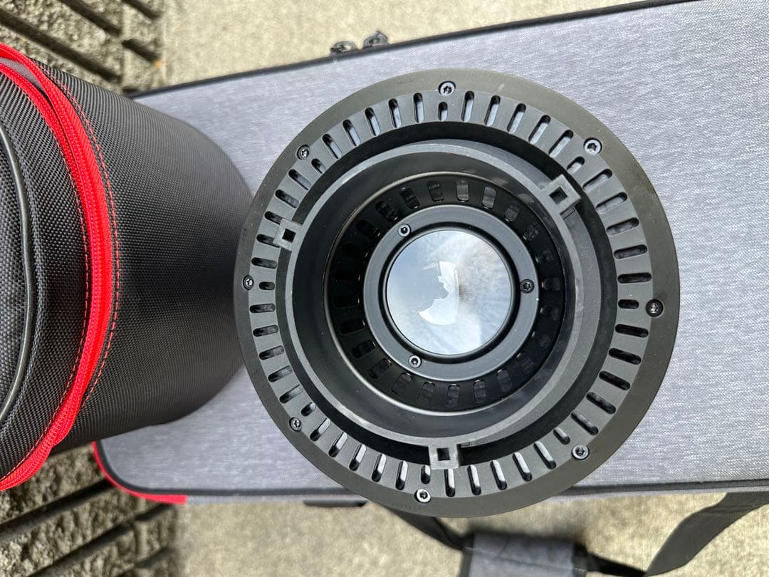 Aputure 300d II スタジオライト フレネルレンズ　バーンドアセット