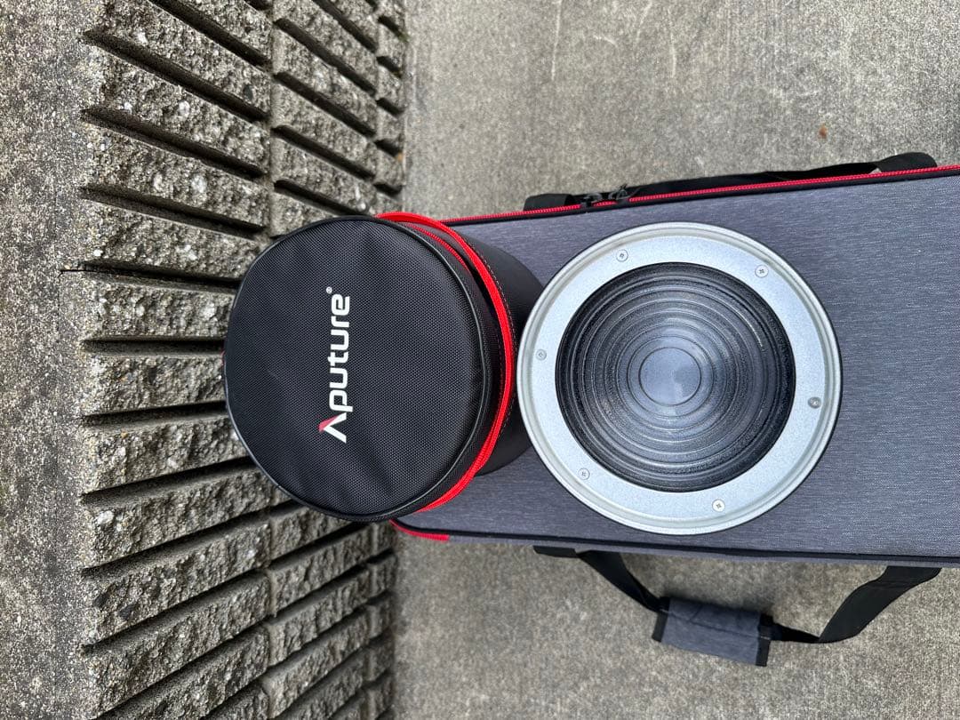 Aputure 300d II スタジオライト フレネルレンズ　バーンドアセット