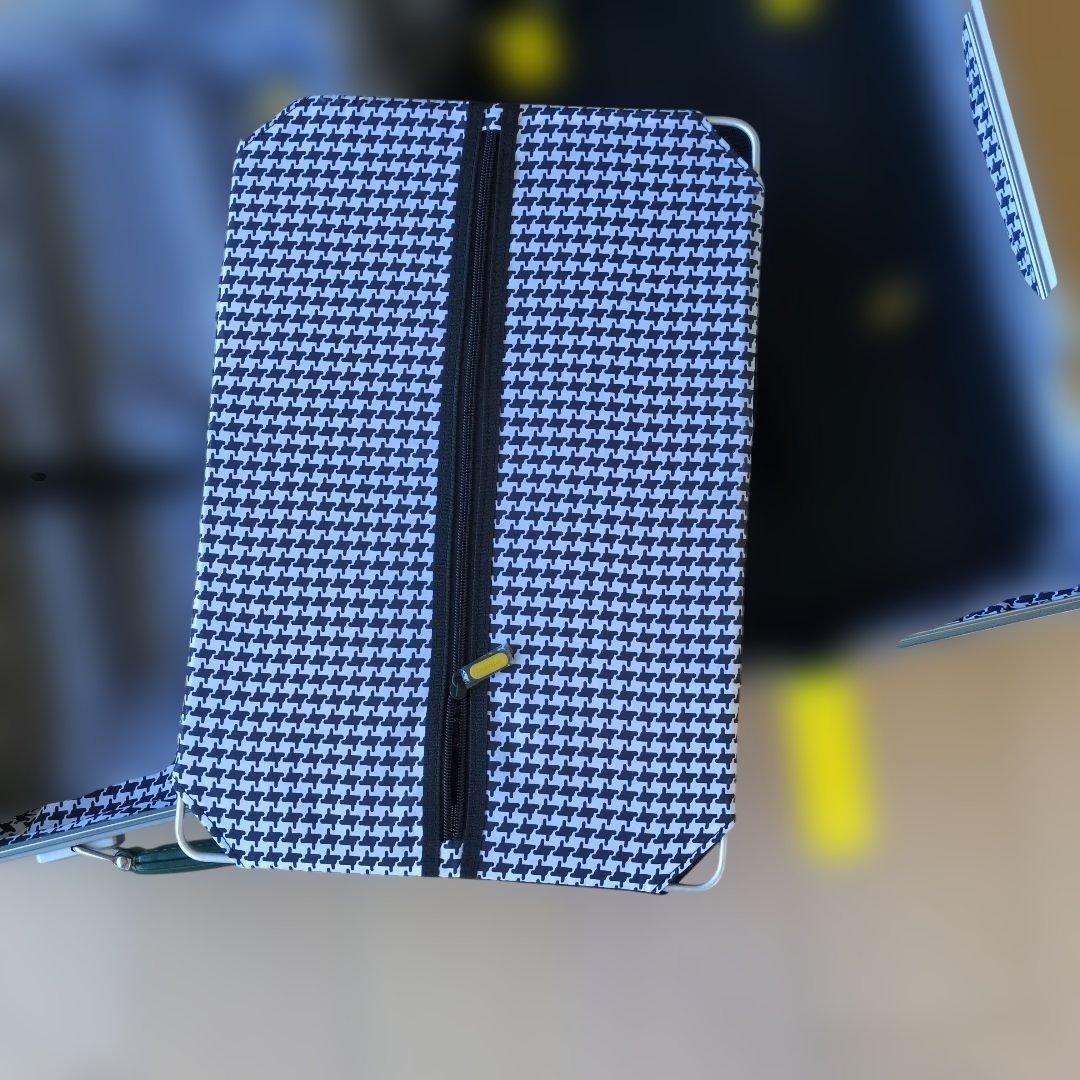 イノベータースーツケースINV1811機内持込可