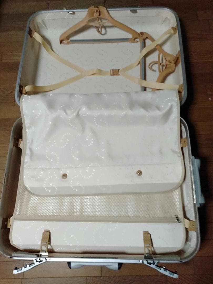 サムソナイトシルエットMV キャリーケース 4輪