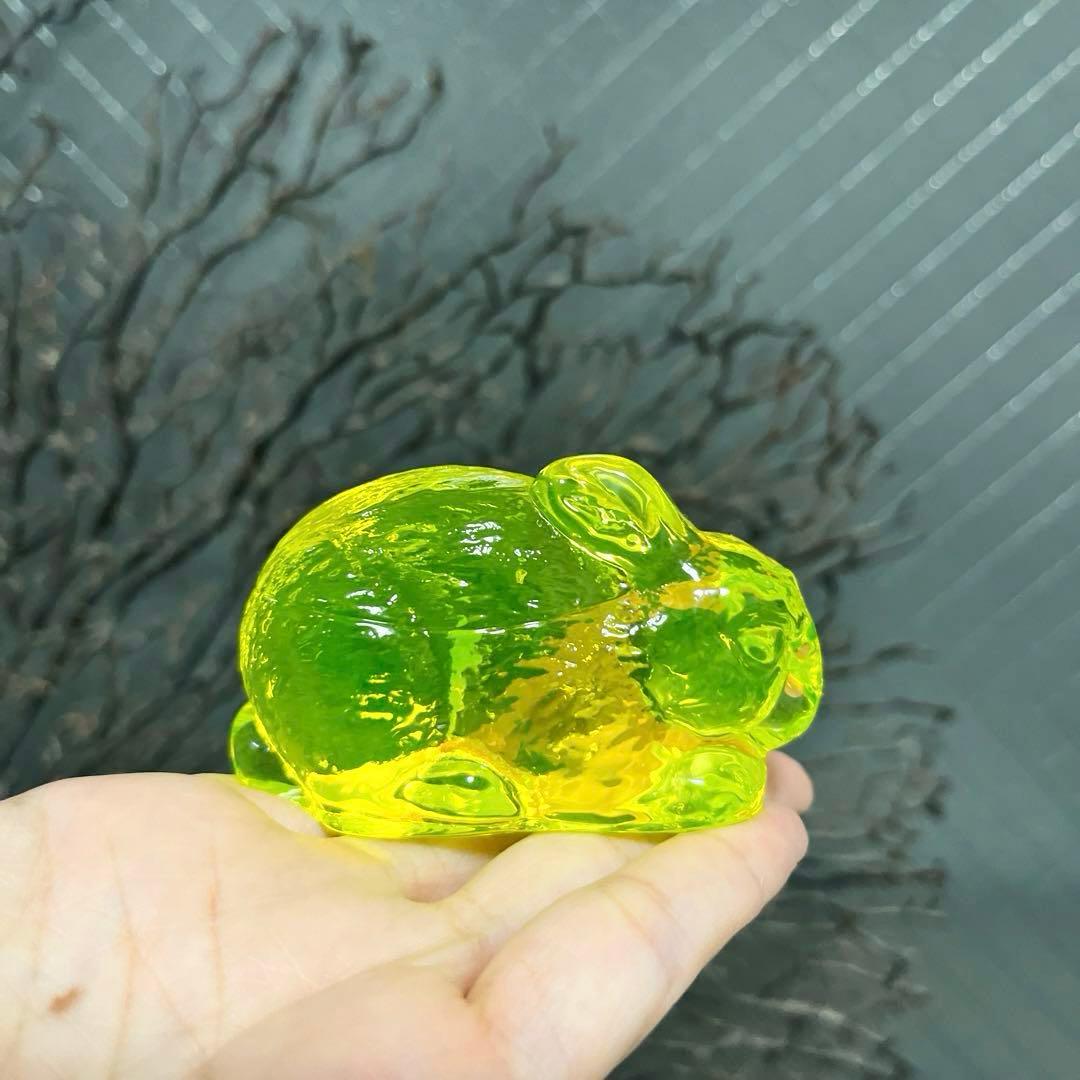 骨董　時代ガラス　プレス磨りガラス　兎　フィギュリン　文鎮　ウランガラス