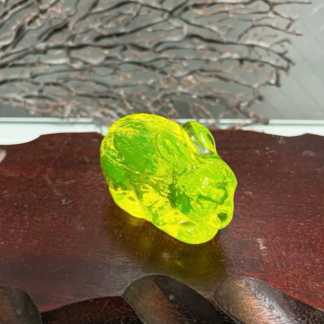 骨董　時代ガラス　プレス磨りガラス　兎　フィギュリン　文鎮　ウランガラス