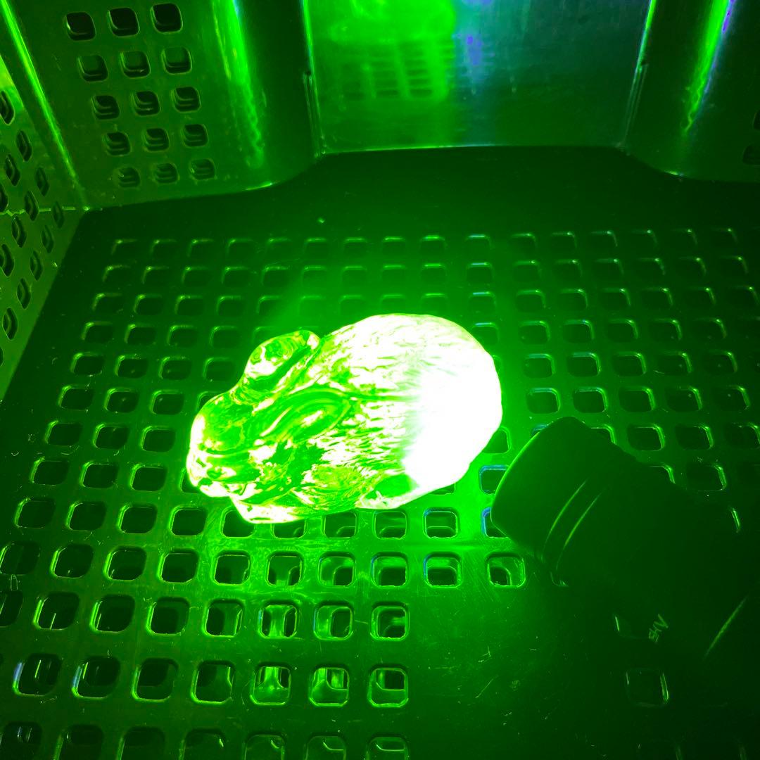 骨董　時代ガラス　プレス磨りガラス　兎　フィギュリン　文鎮　ウランガラス