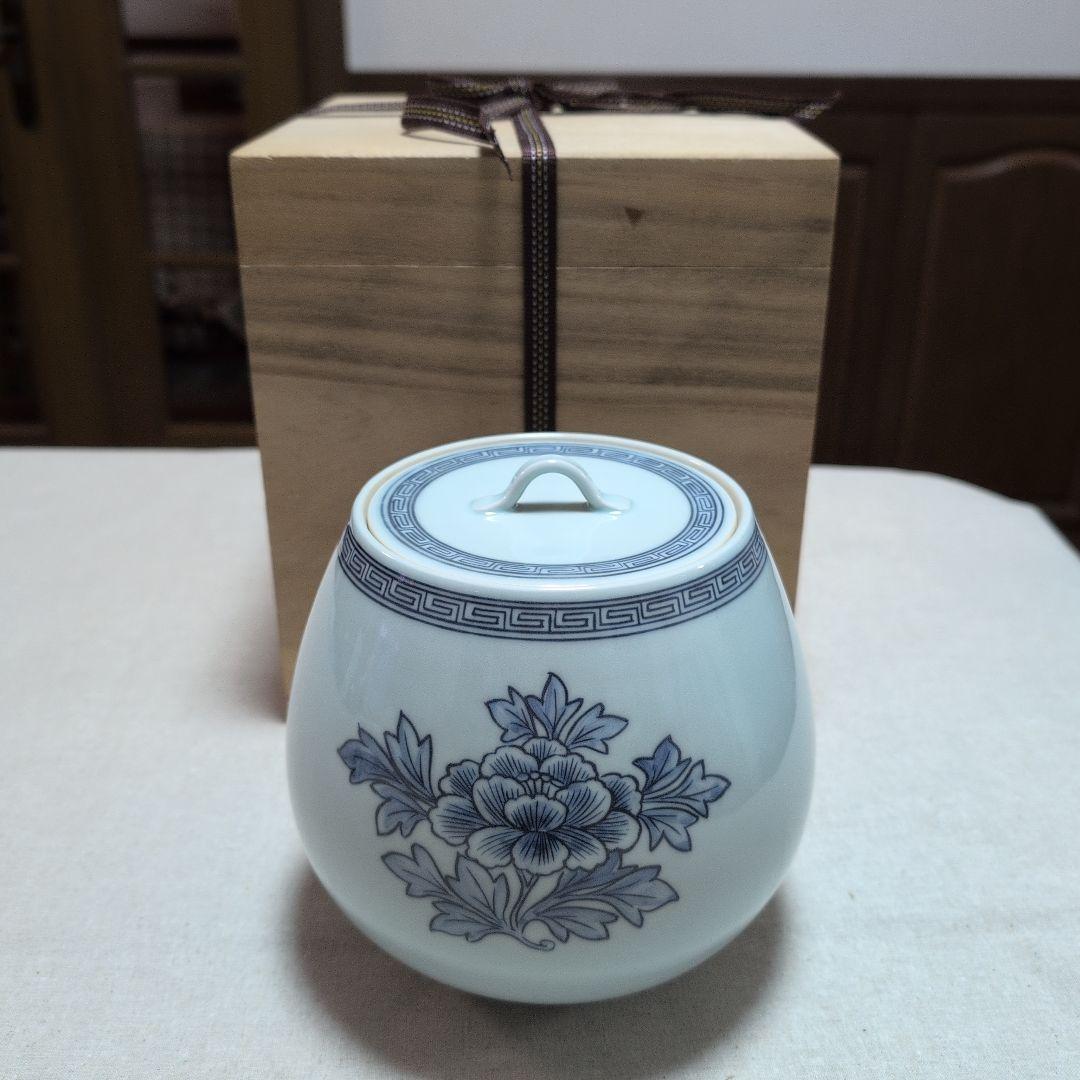茶道具　水指　古仙窯　染付牡丹紋　桐箱入