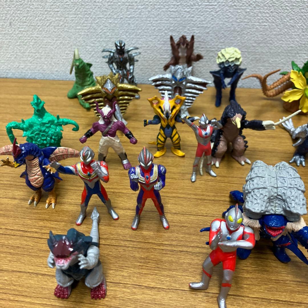 ティガ　ダイナ　モンスター大全集　ウルトラファイト　食玩　など