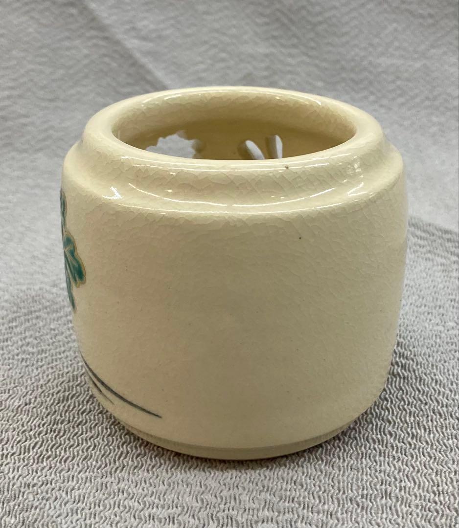 B342s 「色絵菊水透し蓋置」真葛香斎作　共布共箱　十水五石　京焼　茶道具