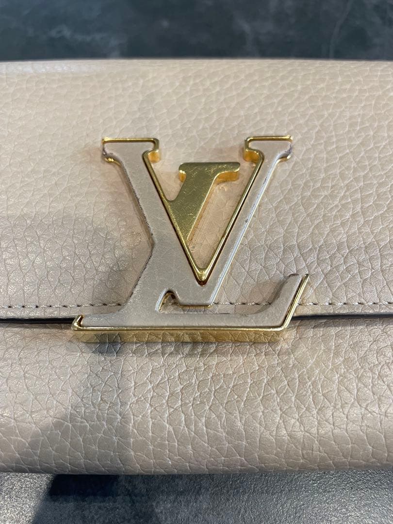 Louis Vuitton ベージュ 二つ折り財布