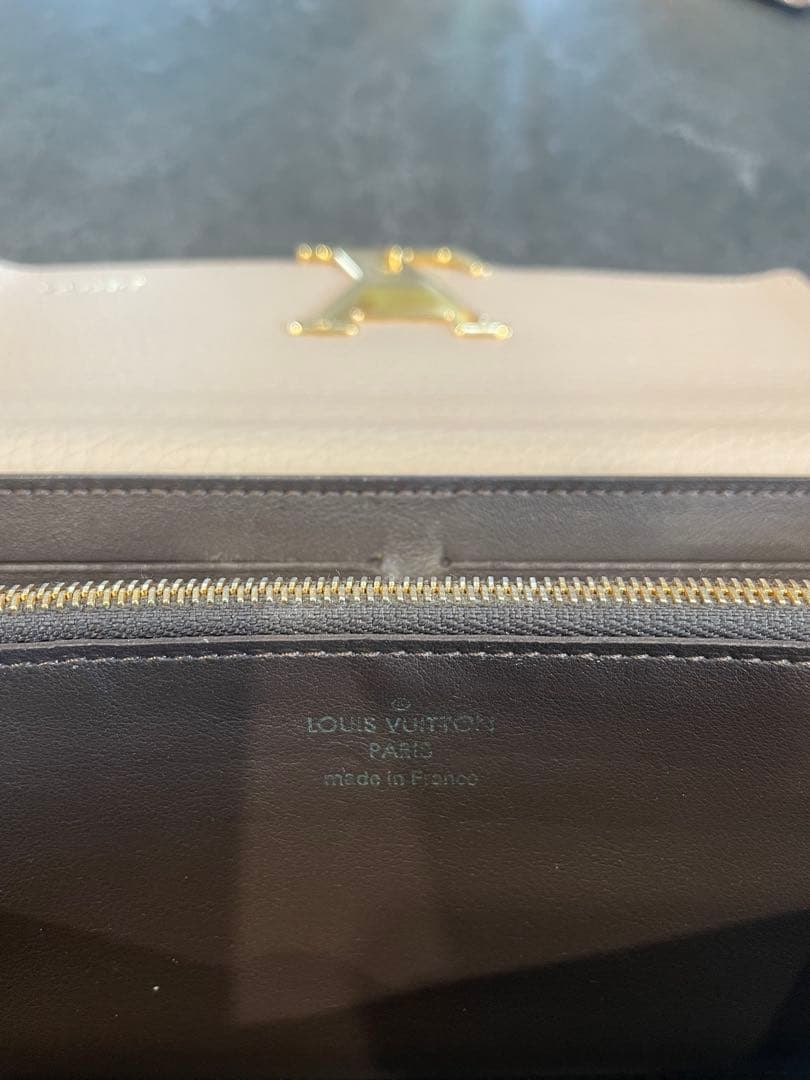 Louis Vuitton ベージュ 二つ折り財布
