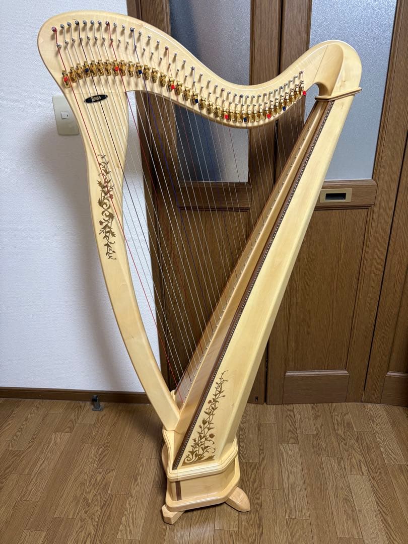 直取限定☆極美品　アオヤマ　ハープ　36弦　140N 唐草模様