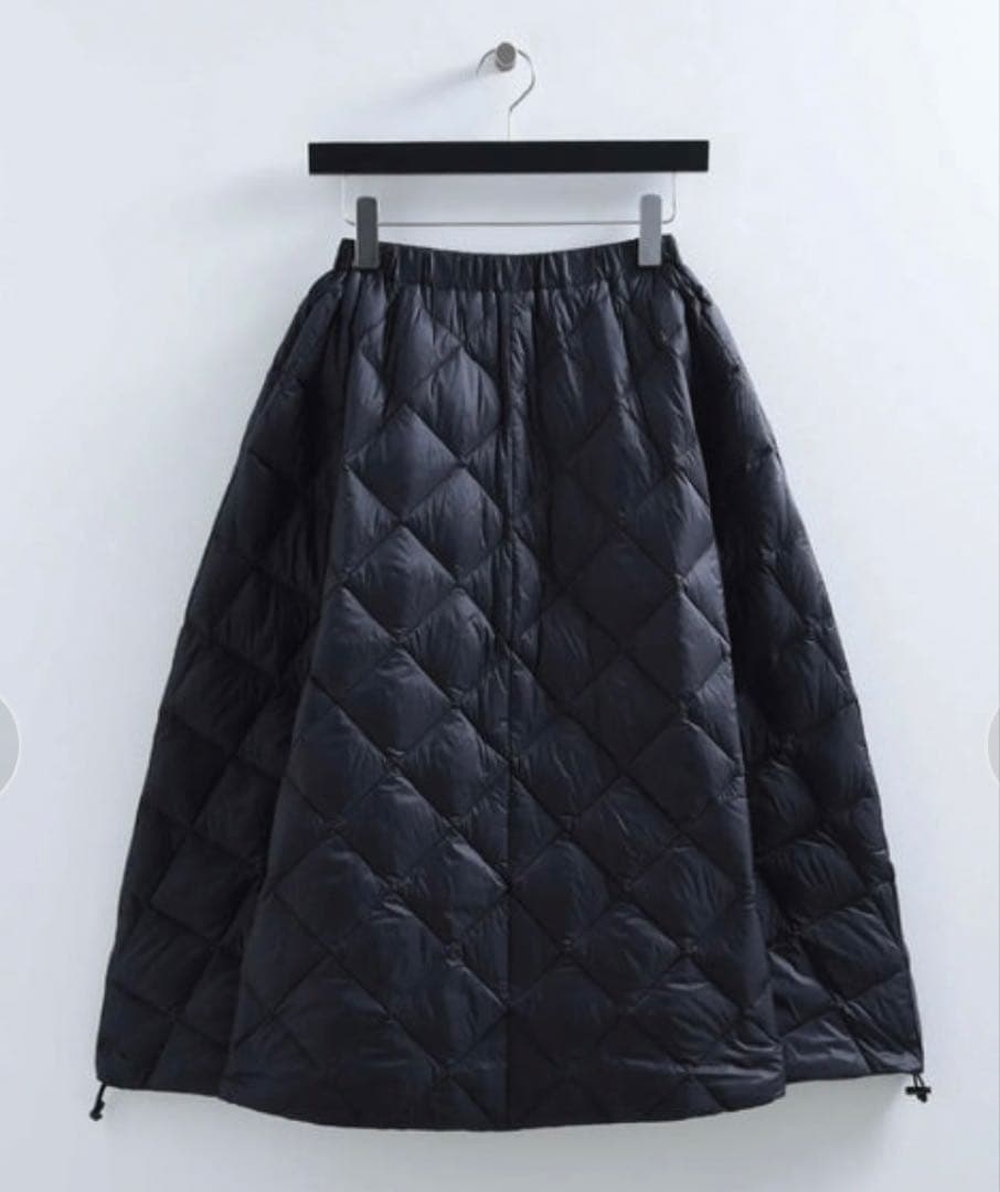 未使用　軽くて上質なダウン　TAION シティ ダウンスカート　新作