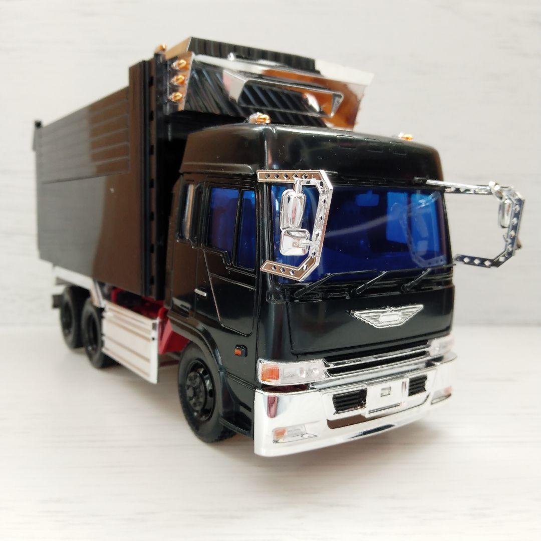 プラモデルデコトラ1/32 深箱ダンプ完成品