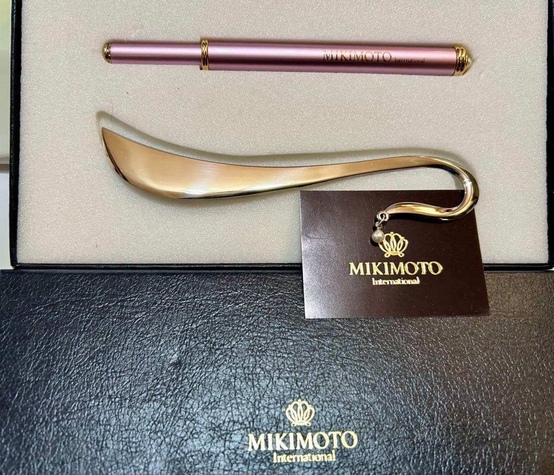 小粒真珠がキュート❣️ 【ミキモト】オリジナル パールボールペン＆ブックマーカー