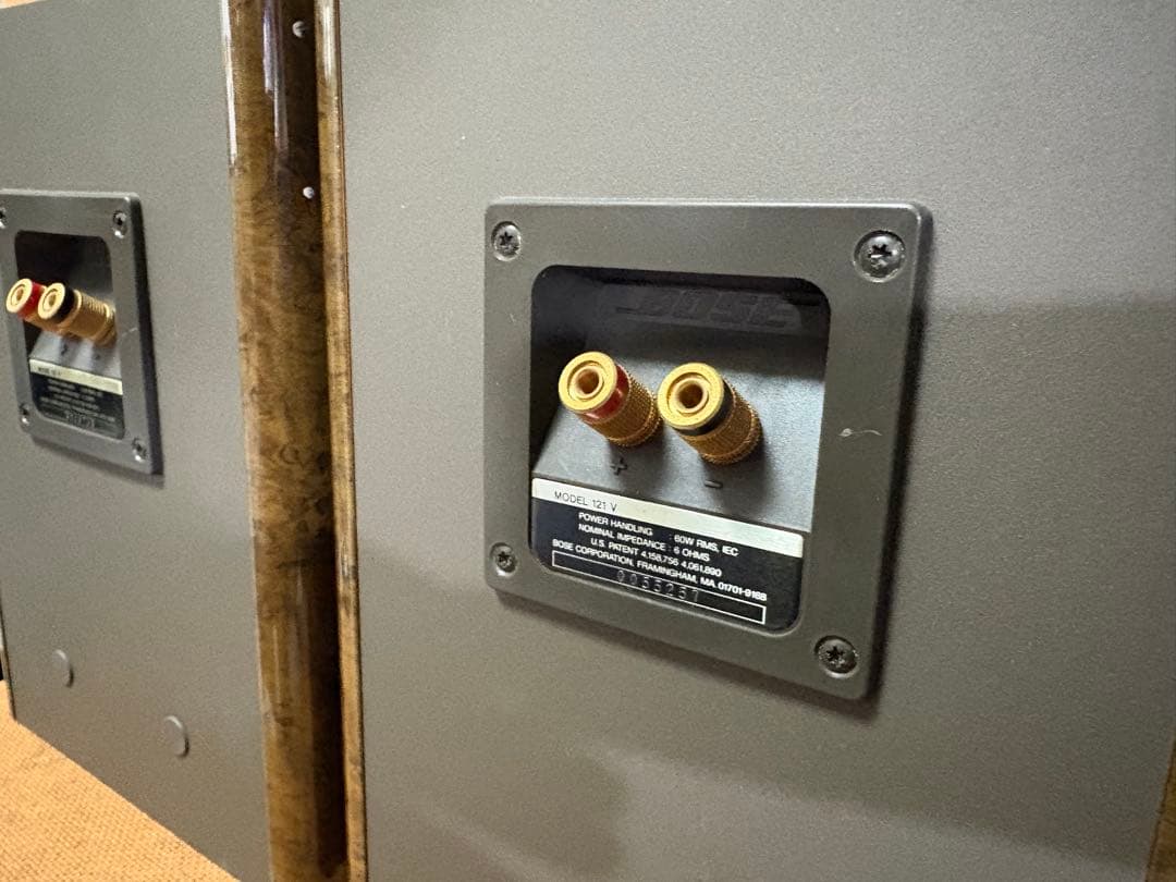 動作品 BOSE 121V スピーカー